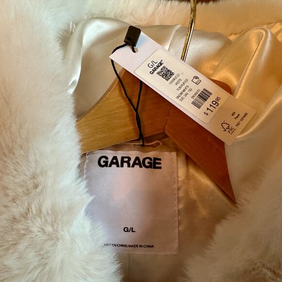 Stylish GARAGE white faux fur puffer coat Large New w/Tags! - Picture 4 of 4